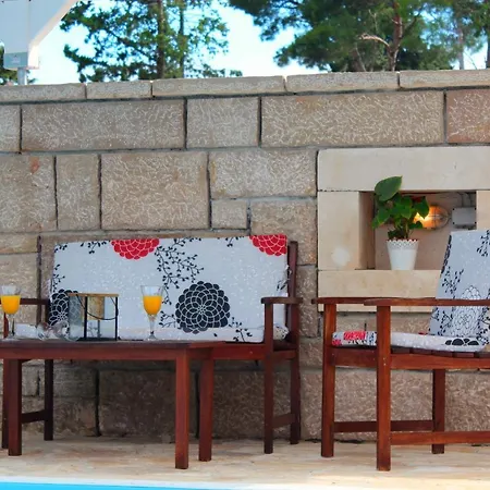 Vice With Pool Apartment *