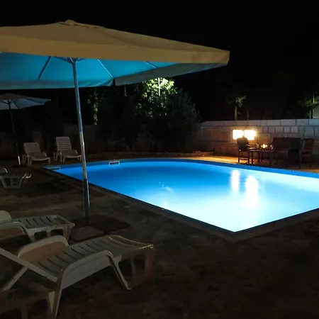 Apartment Vice With Pool *