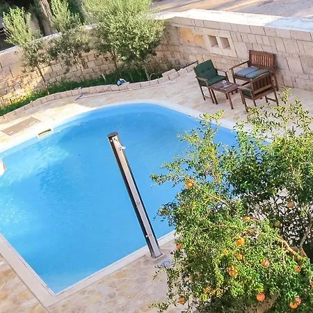 Vice With Pool *