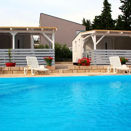 Vice With Pool Apartment *