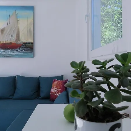 Vice With Pool Διαμέρισμα Pakoštane