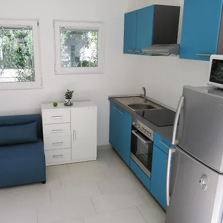Apartment Vice With Pool