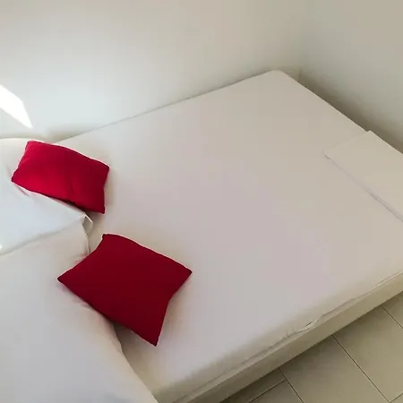 Vice With Pool Apartment