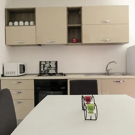 Apartment Vice With Pool *