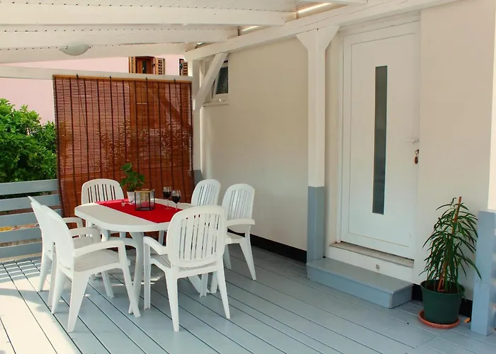 아파트 Vice With Pool 파코스탄