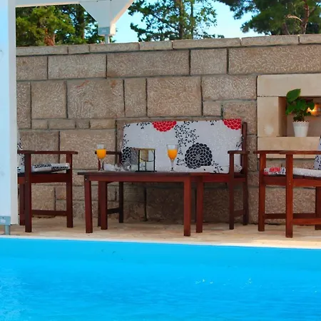 Bungalow Vice With Pool * Pakostane