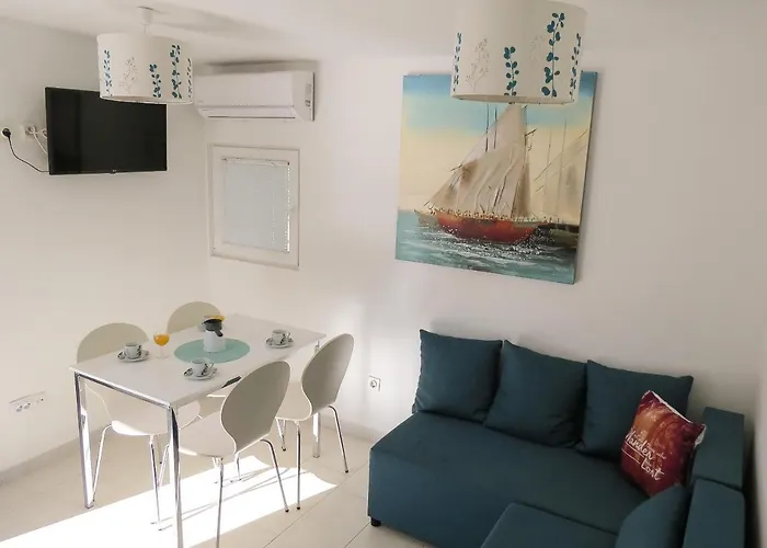 Vice With Pool * פאקוסטאן