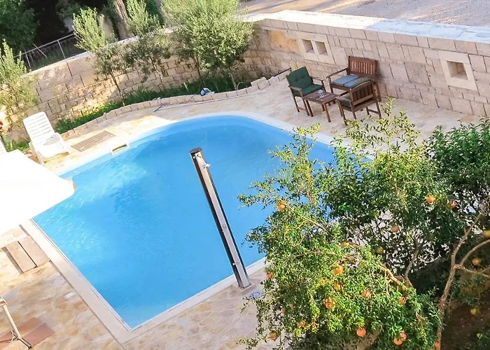 Vice With Pool *